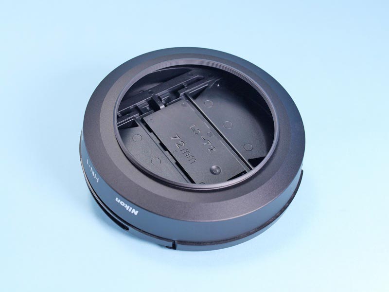 08
ニコン ねじ込みフード HN-1
LC-72キャップ、裏