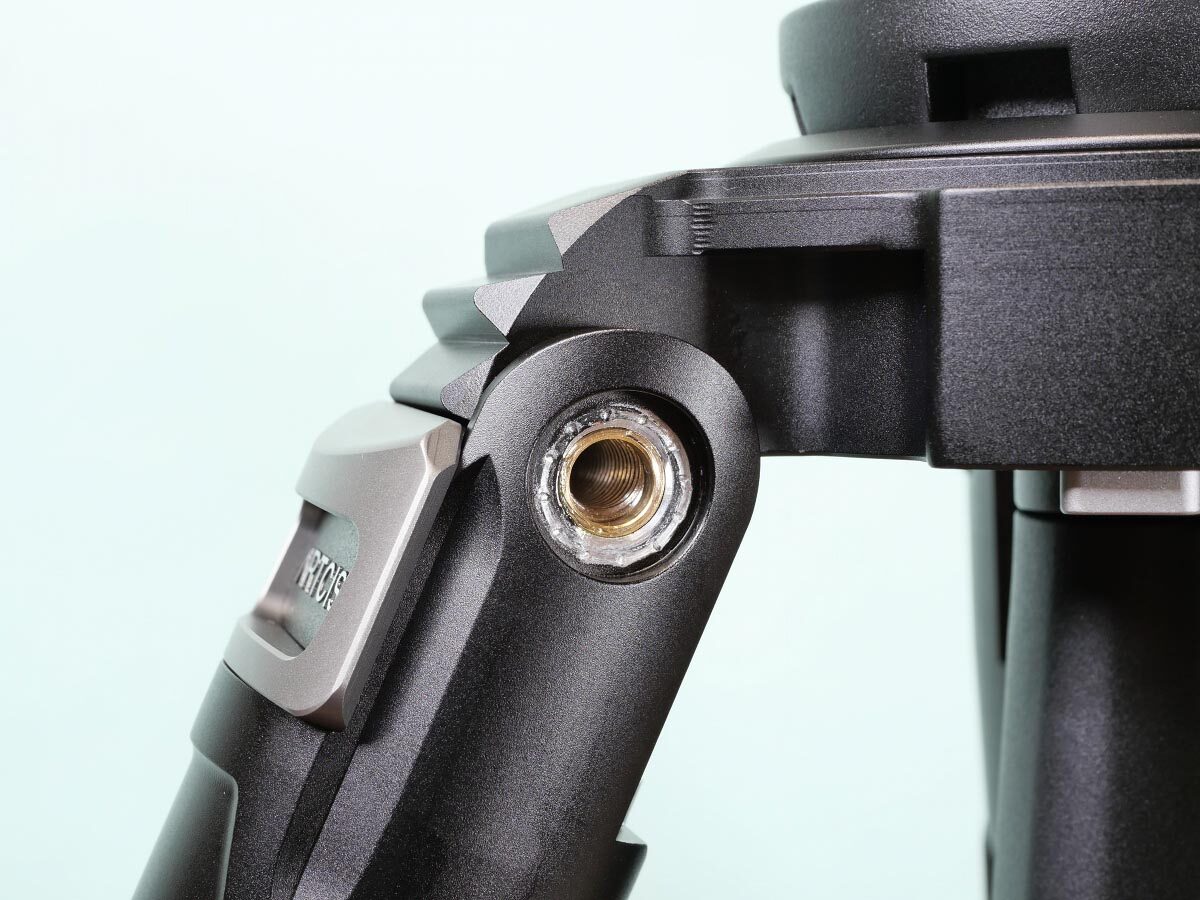 03
ARTCISE AS95C 分解、改良
脚軸削れ痕