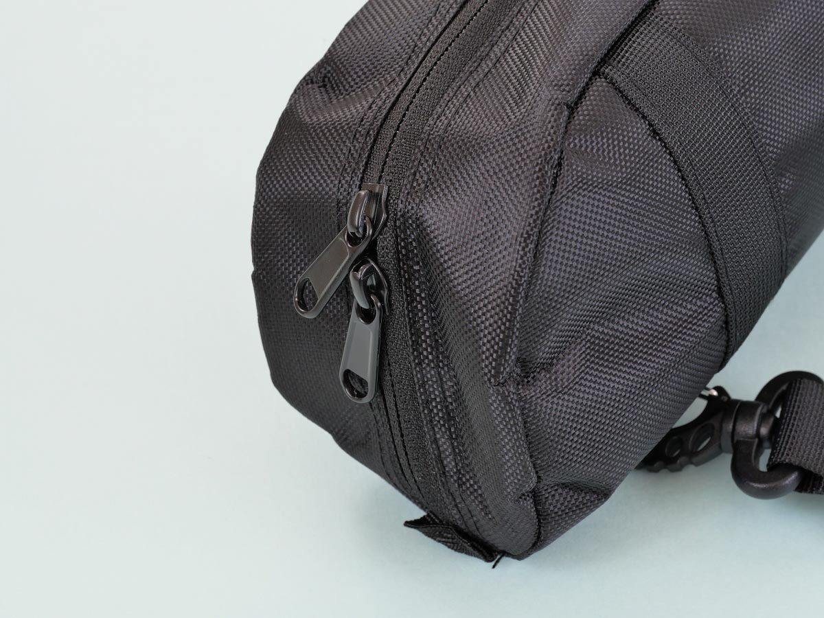 05
Leofoto LS-223CEX
ジッパー