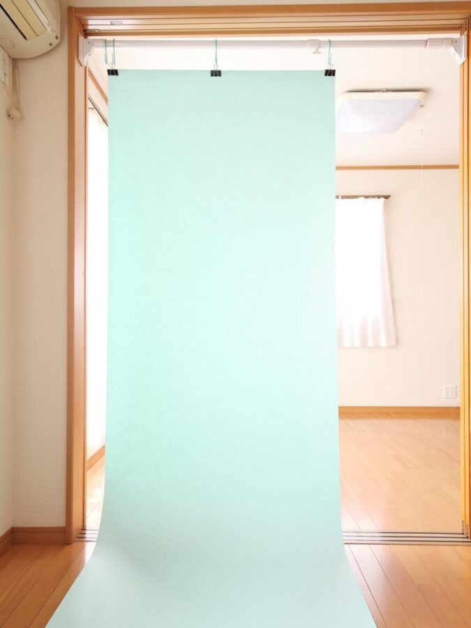 03
大きい物の物撮り用背景紙の設置
幅900mm背景紙