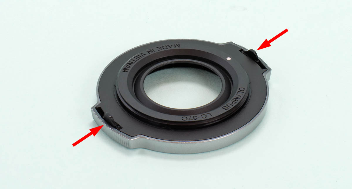 04
パナソニック G VARIO 12-32mm/F3.5-5.6
自動開閉レンズキャップ_裏面構造